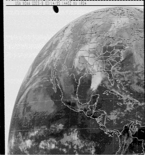 Flying Saucer flies over the United States