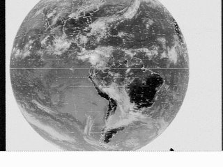 Alien spacecraft enters earth's atmospher